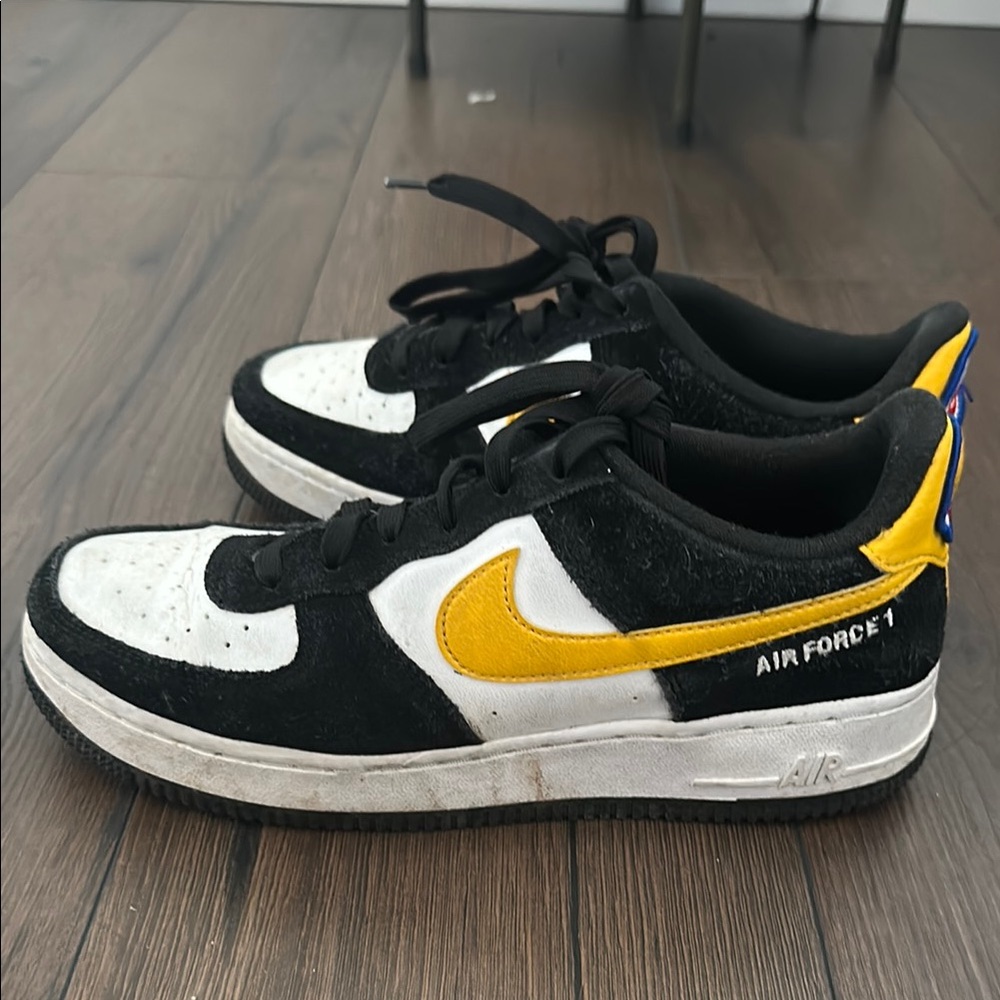 Nike Black and White Sneakers with Classic Design Air Force 1